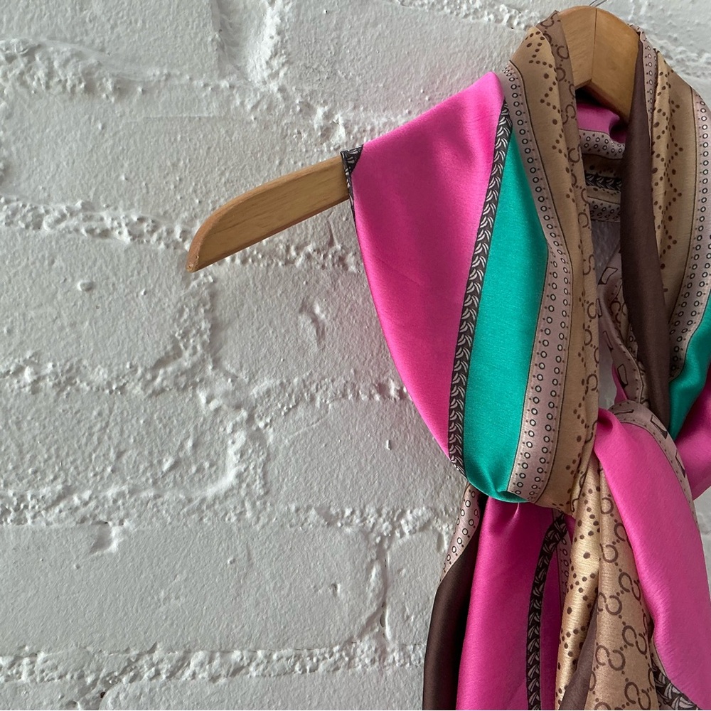 Luxurious Fashion Scarf Colorful Printed Vibrant Silky Long Scarf New - Picture 3 of 12